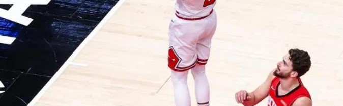 云开体育官网入口-火箭首发变阵！29岁射手遭弃用，底薪大闸重回先发，效果立竿见影